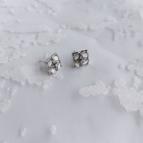Kendra Scott Dira Stone Silver Stud Earrings Ivory Mix - Picture 3 of 4
